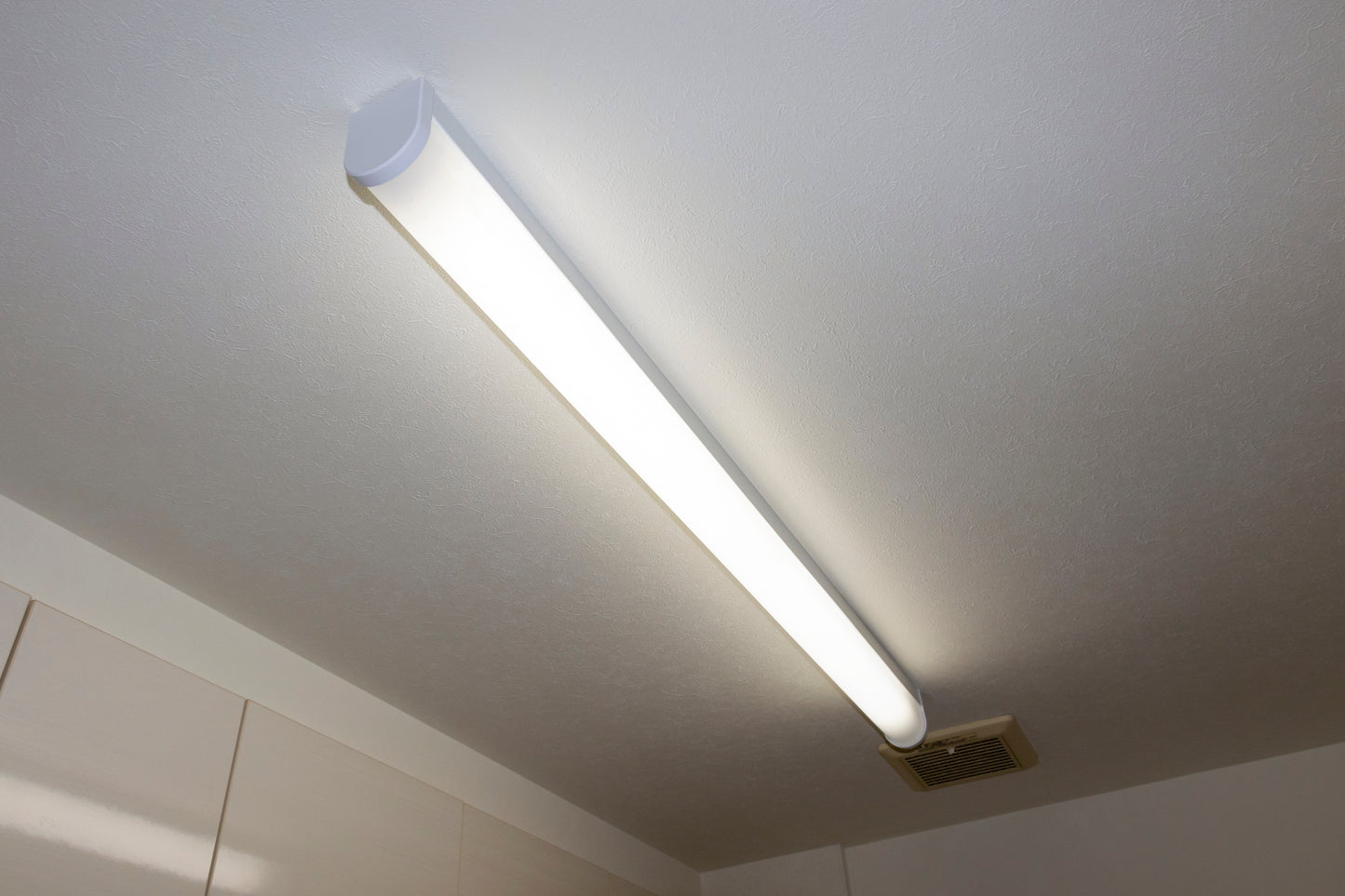 Sylvania ToLEDo Superia Cool White T5 18.5W 5ft LED Tube - 10 Pack